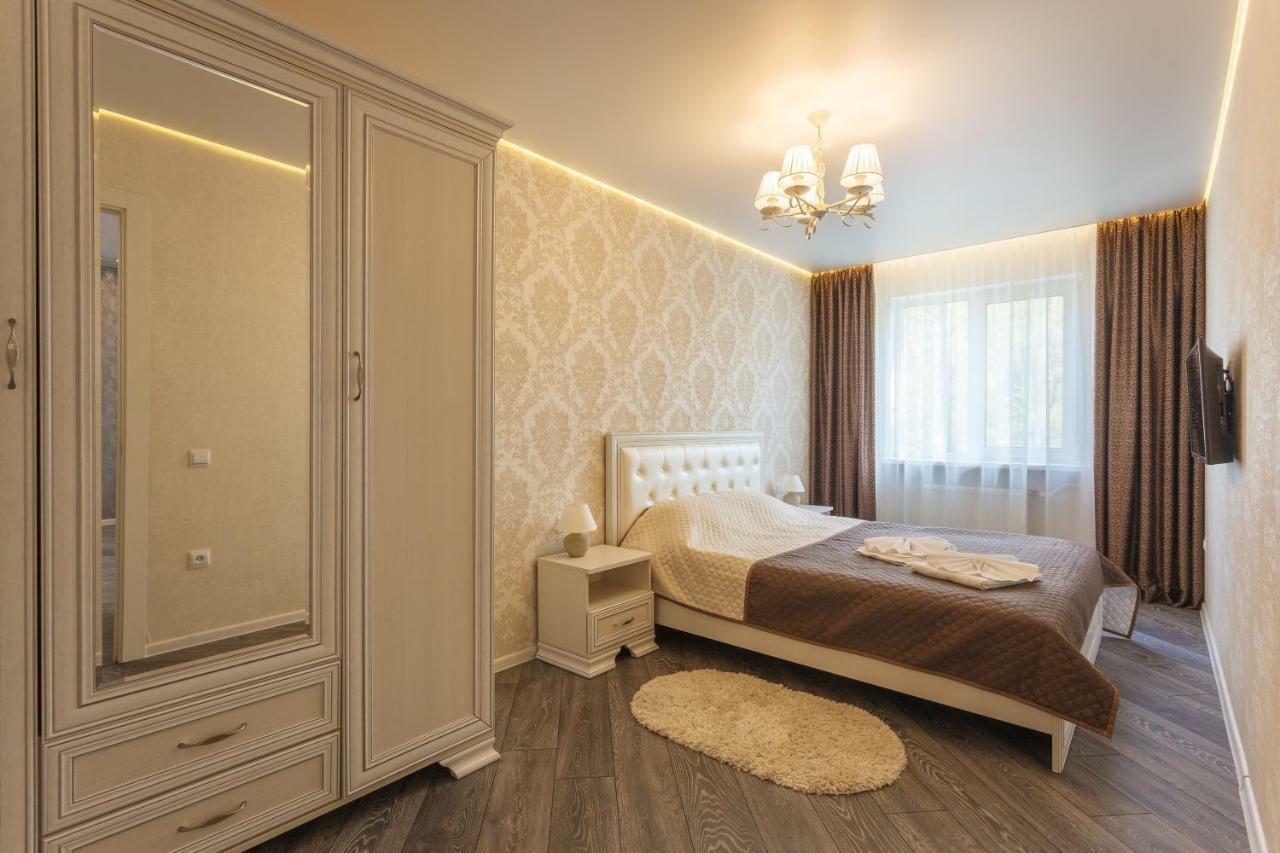 Apartment Dom Kino Minsk Exterior photo